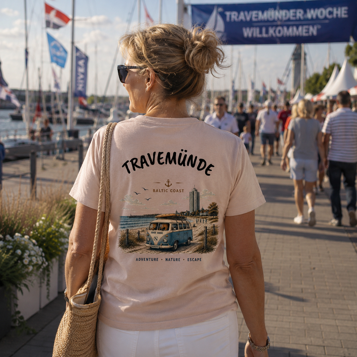Travemünde Bulli Rückenprint – Bio T-Shirt Ostsee