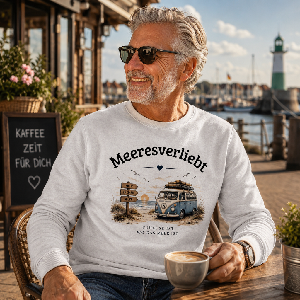 Meeresverliebt Bulli Sweatshirt – Vanlife Camping Küstengefühl