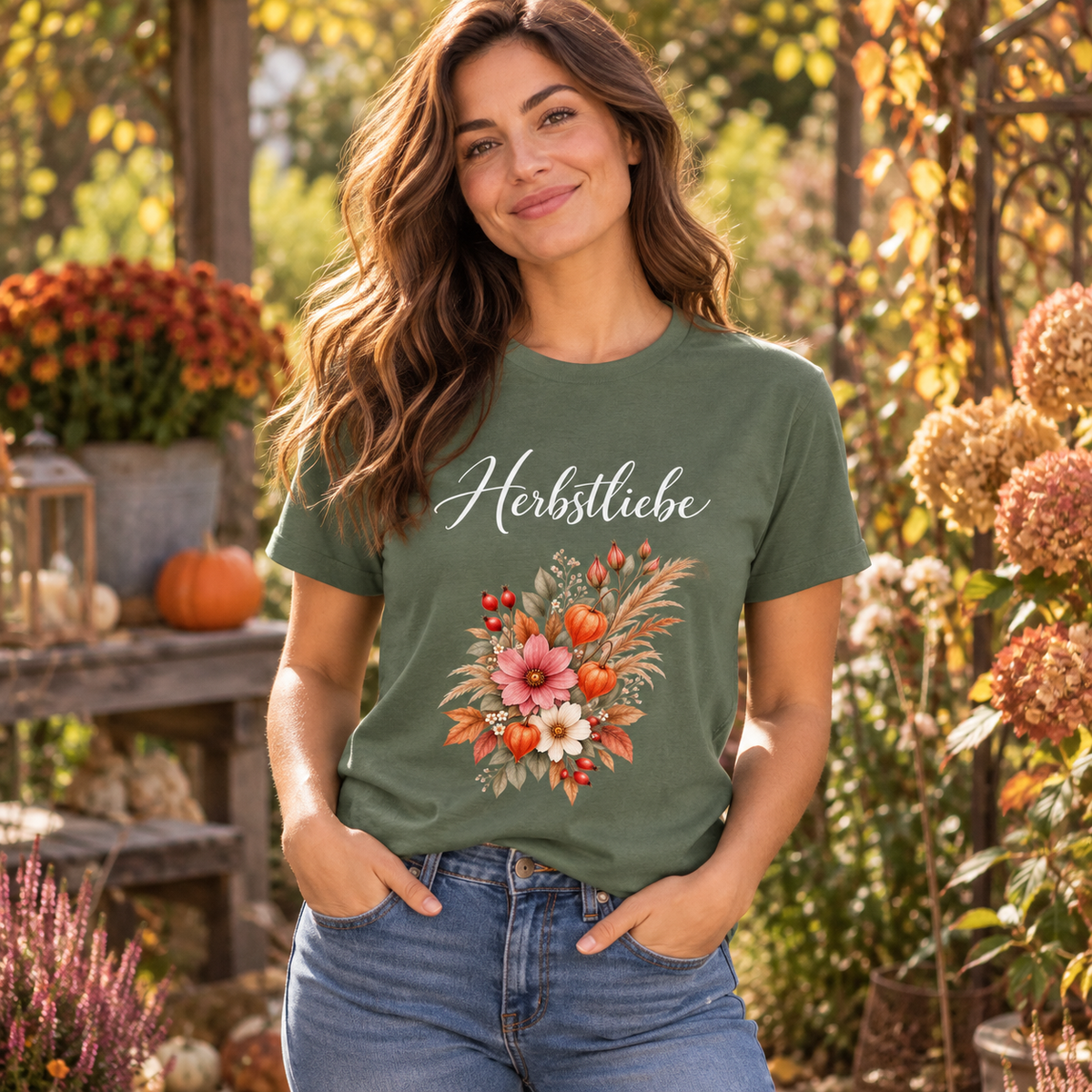 Frau im Autumn Garden Dark Essential T-Shirt in einem herbstlichen Garten