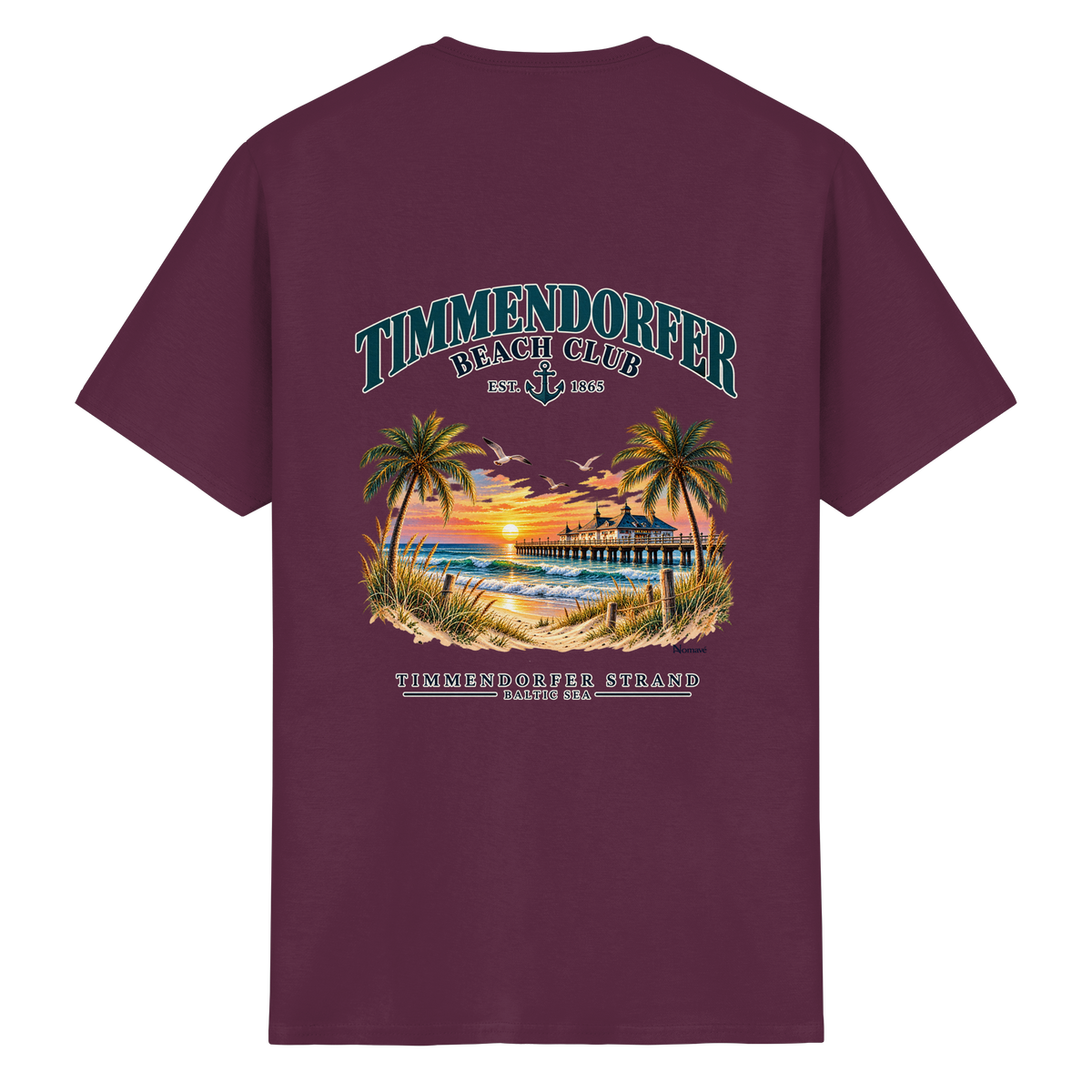 Original-Produktmockup: Essential Unisex-T-Shirt in Maroon, Rückansicht mit Timmendorfer-Beach-Club-Motiv und dem Schriftzug Timmendorfer Strand – Baltic Sea.