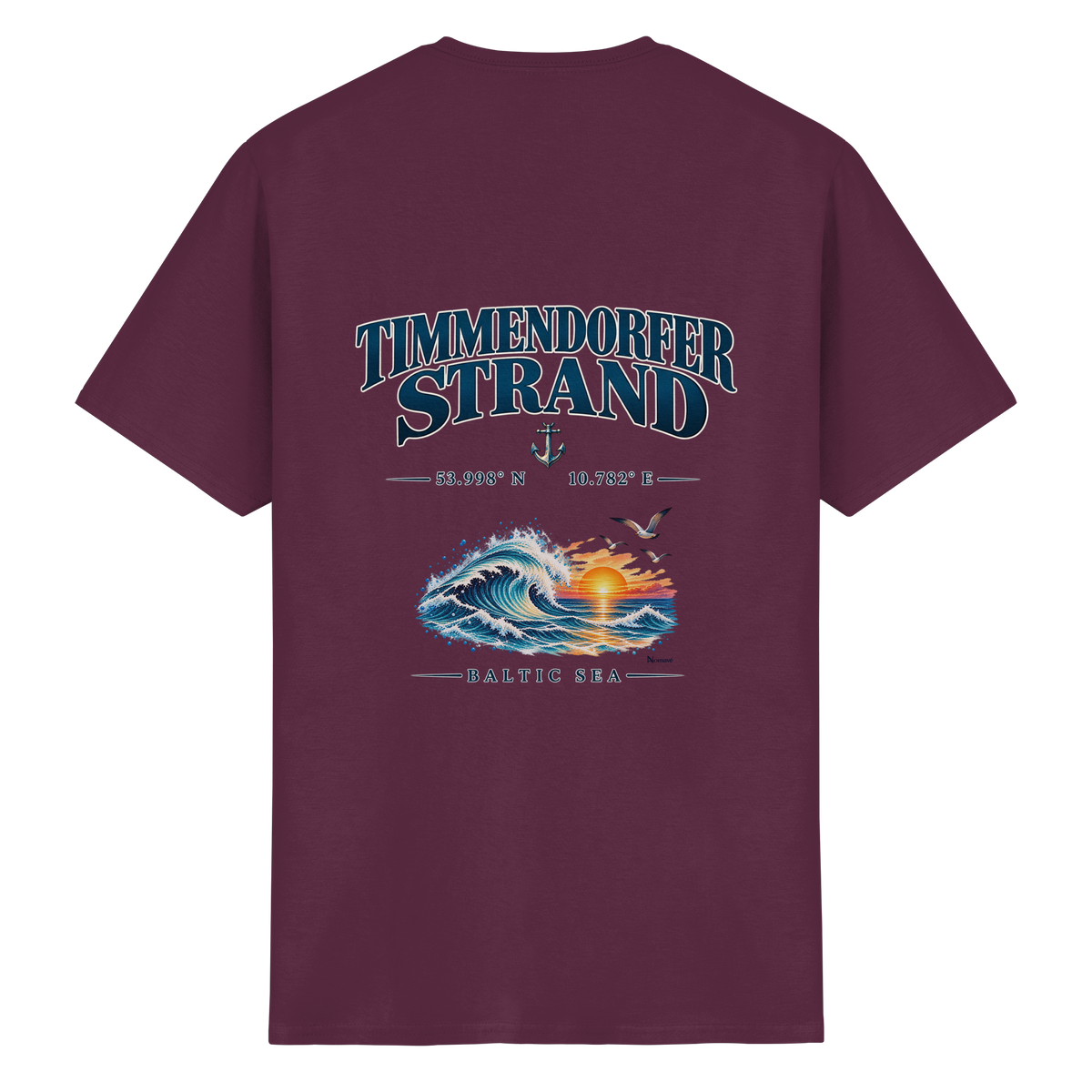 Original-Mockup 13: Unisex Essential-T-Shirt in Maroon mit Timmendorfer Strand – Baltic Sea Rückenprint.