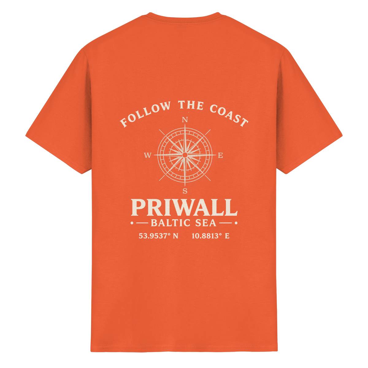 Rückansicht des Essential T-Shirt in Orange mit dunklem Priwall Follow the Coast Backprint