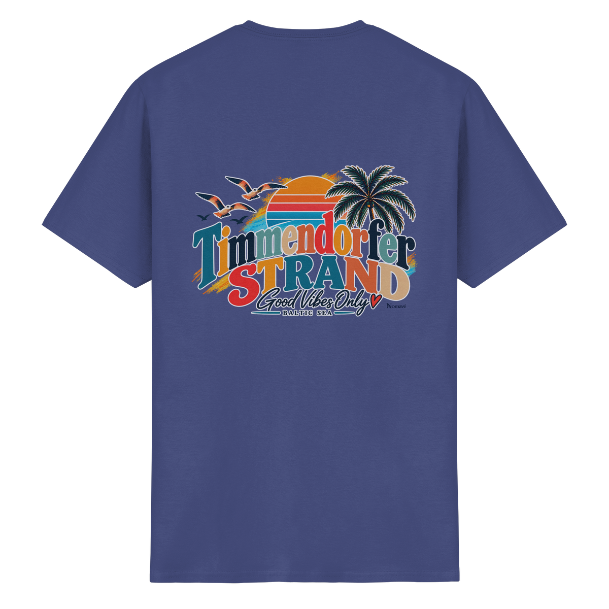 Essential T-Shirt in Purple, Katalog-Rückansicht mit Timmendorfer-Strand-Good-Vibes-Only-Rückenprint.