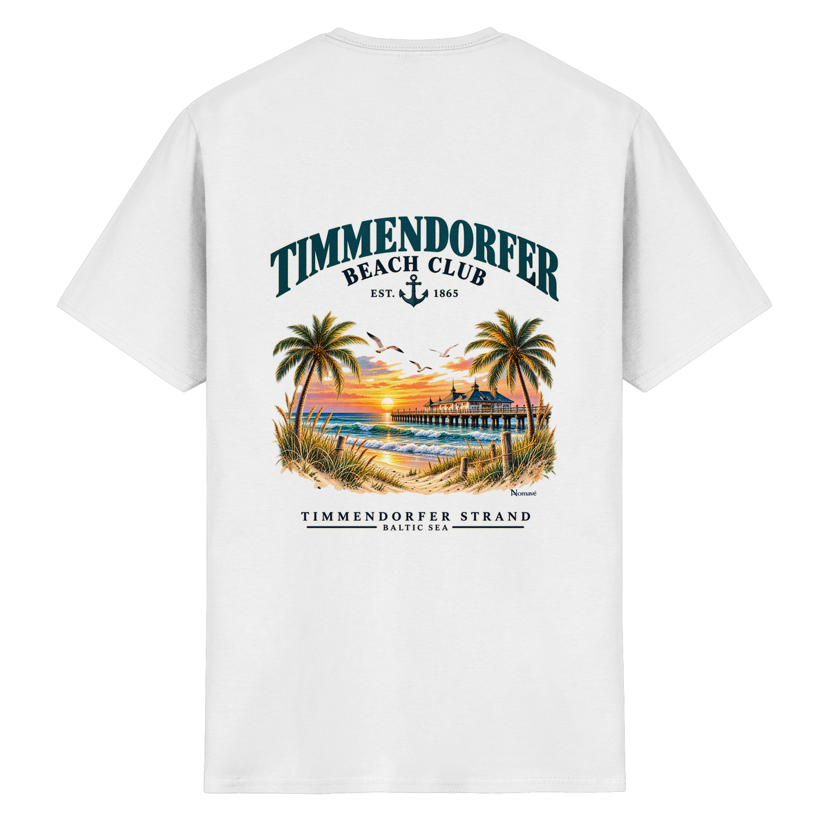 Original-Produktmockup: Essential Unisex-T-Shirt in White, Rückansicht mit Timmendorfer-Beach-Club-Motiv und dem Schriftzug Timmendorfer Strand – Baltic Sea.