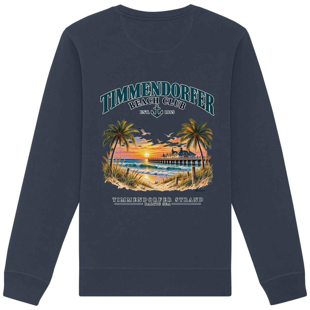 Original-Produktmockup: Unisex-Bio-Sweatshirt in India Ink Grey, Rückansicht mit Timmendorfer-Beach-Club-Motiv und dem Schriftzug Timmendorfer Strand – Baltic Sea.