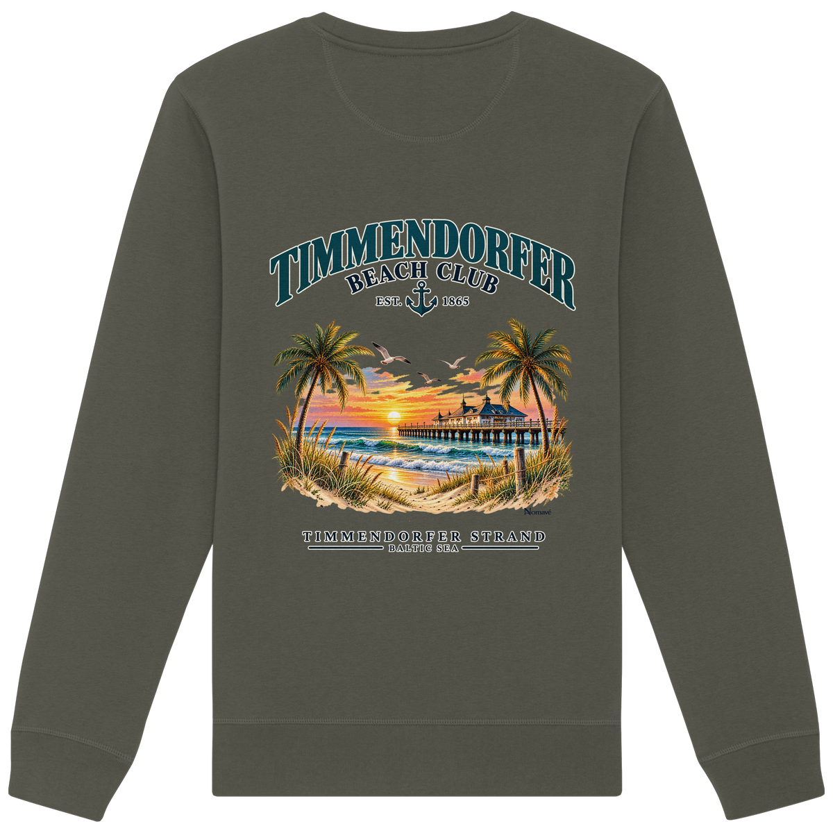 Original-Produktmockup: Unisex-Bio-Sweatshirt in Khaki, Rückansicht mit Timmendorfer-Beach-Club-Motiv und dem Schriftzug Timmendorfer Strand – Baltic Sea.