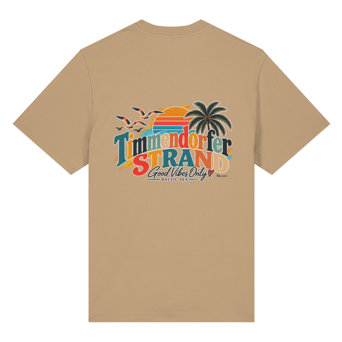 Bio-Heavy-T-Shirt in Latte, Rückansicht mit Timmendorfer-Strand-Good-Vibes-Only-Rückenprint.