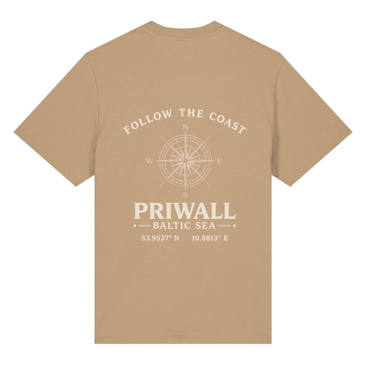 Rückansicht des Bio Heavy T-Shirt in Latte mit dunklem Priwall Follow the Coast Backprint