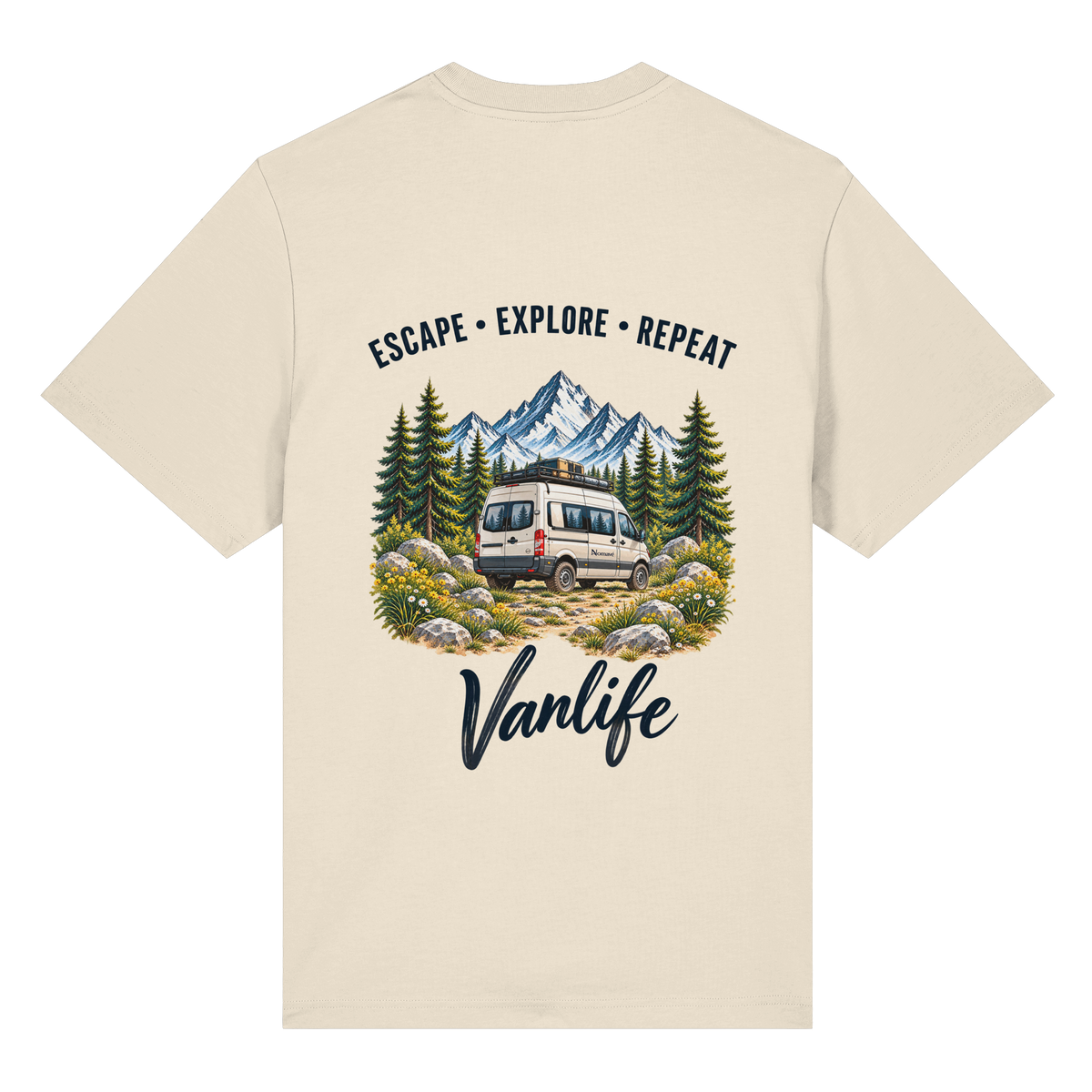 Bio Heavy T-Shirt in Natural Raw als Produkt-Mockup mit Escape Explore Repeat Motiv als Backprint