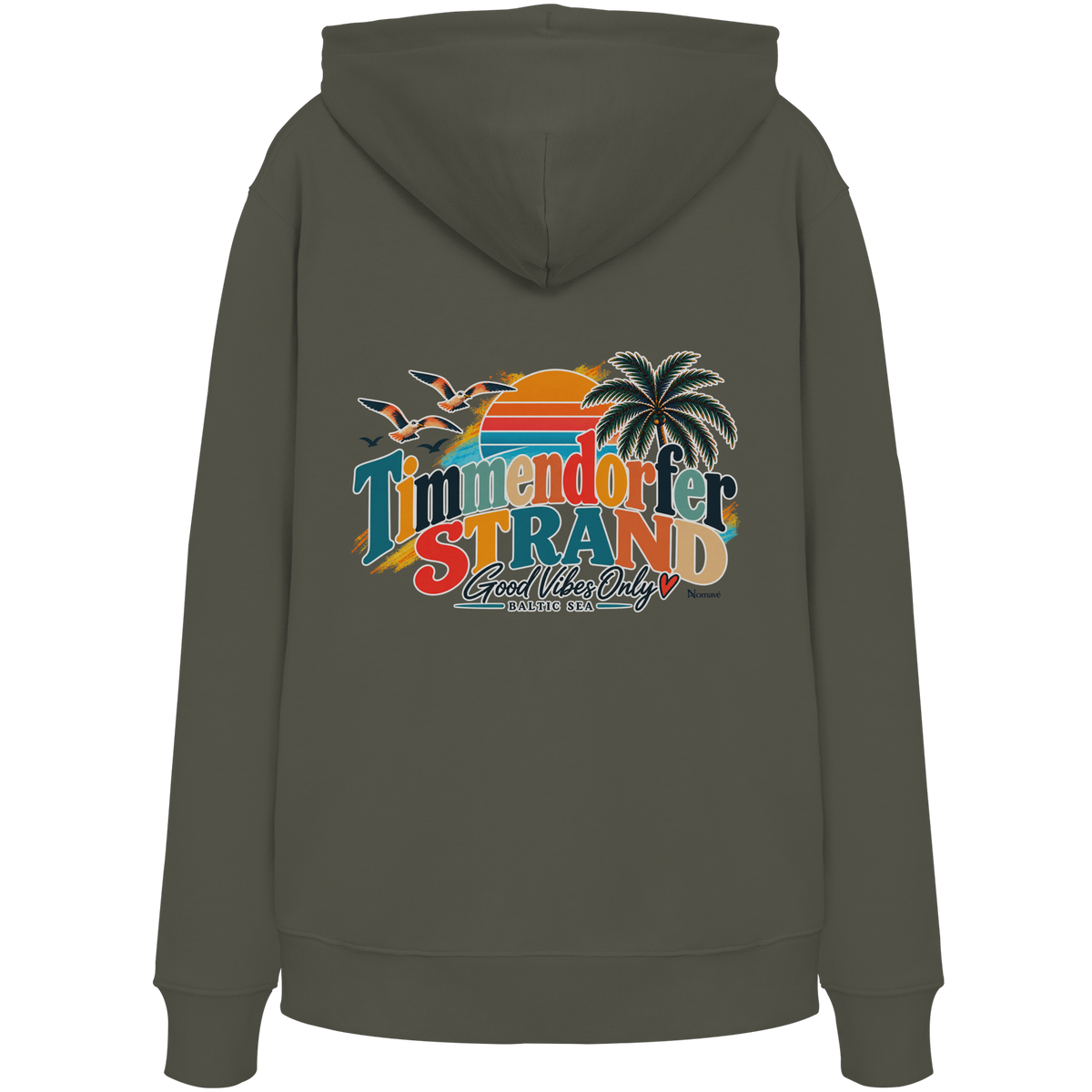 Timmendorfer Strand – Good Vibes Only – Unisex Bio-Hoodie mit Rückenprint – Khaki; originales Katalogmockup der Rückansicht mit Rückenprint.