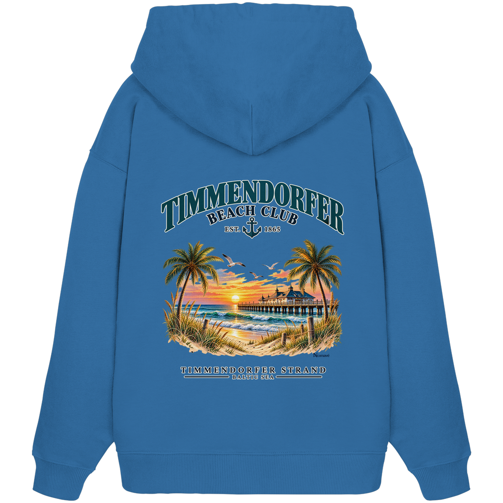 Original-/Katalogmockup: Unisex Bio-Oversize-Hoodie in Mindful Blue, Rückansicht mit Timmendorfer-Beach-Club-Rückendruck.