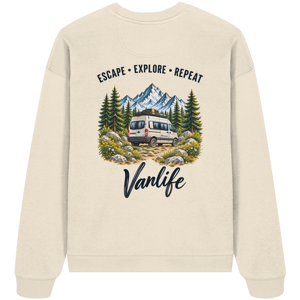 Bio Oversize Sweatshirt in Natural Raw als Produkt-Mockup mit Escape Explore Repeat Motiv als Backprint