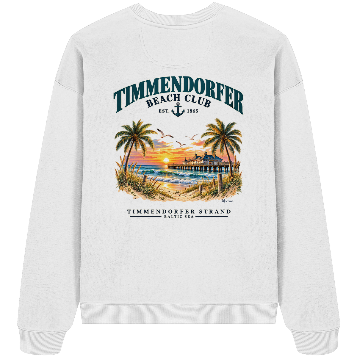 Original-Produktmockup: Unisex-Bio-Oversize-Sweatshirt in White, Rückansicht mit Timmendorfer-Beach-Club-Motiv und dem Schriftzug Timmendorfer Strand – Baltic Sea.