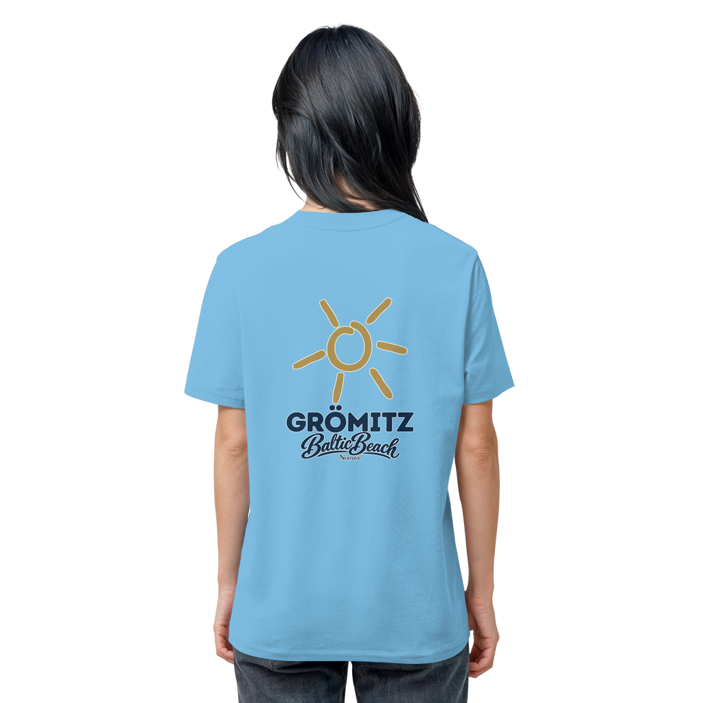 Grömitz Sonne Bio Unisex T-Shirt Baltic Beach mit Rückendruck in Aqua Blue – Shirtigo-Originalmockup 20