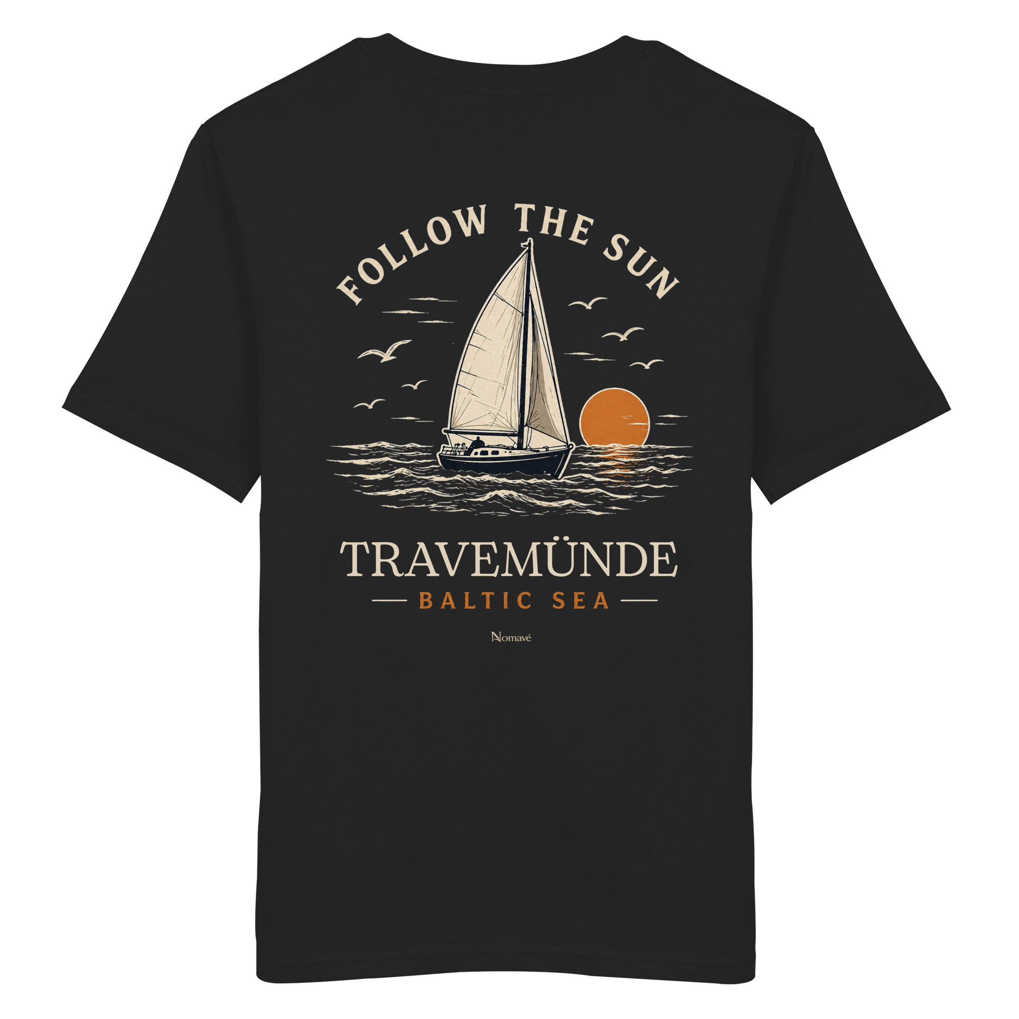 Travemünde Follow The Sun Dark Edition Backprint T-Shirt aus Bio-Baumwolle