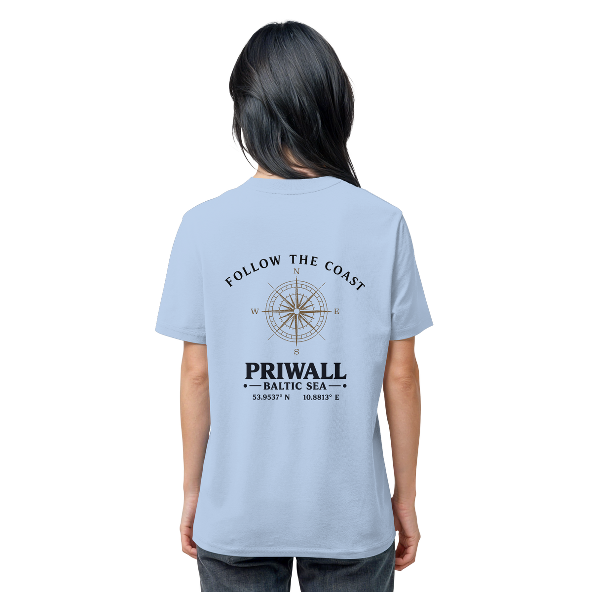 Rückansicht des Bio T-Shirt in Blue Soul mit hellem Priwall Follow the Coast Backprint