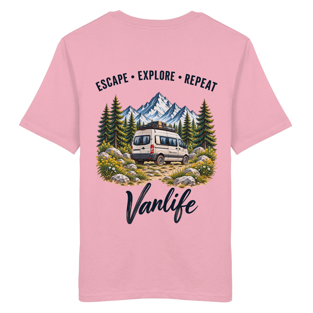 Bio T-Shirt in Cotton Pink als Produkt-Mockup mit Escape Explore Repeat Motiv als Backprint – Produktansicht 2