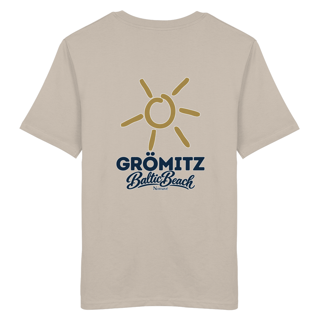 Grömitz Sonne Bio Unisex T-Shirt Baltic Beach mit Rückendruck in Desert Dust – Shirtigo-Originalmockup 11