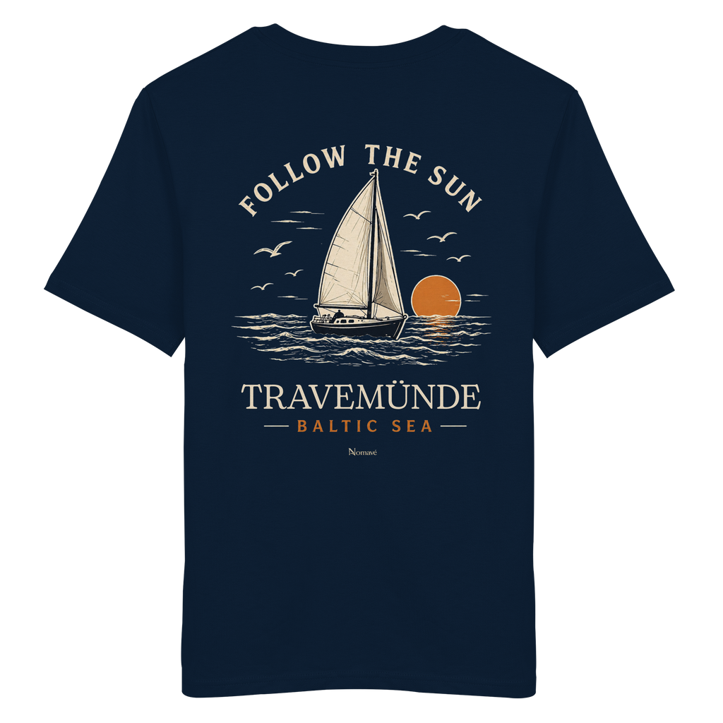 Travemünde Follow The Sun Dark Edition Backprint T-Shirt aus Bio-Baumwolle
