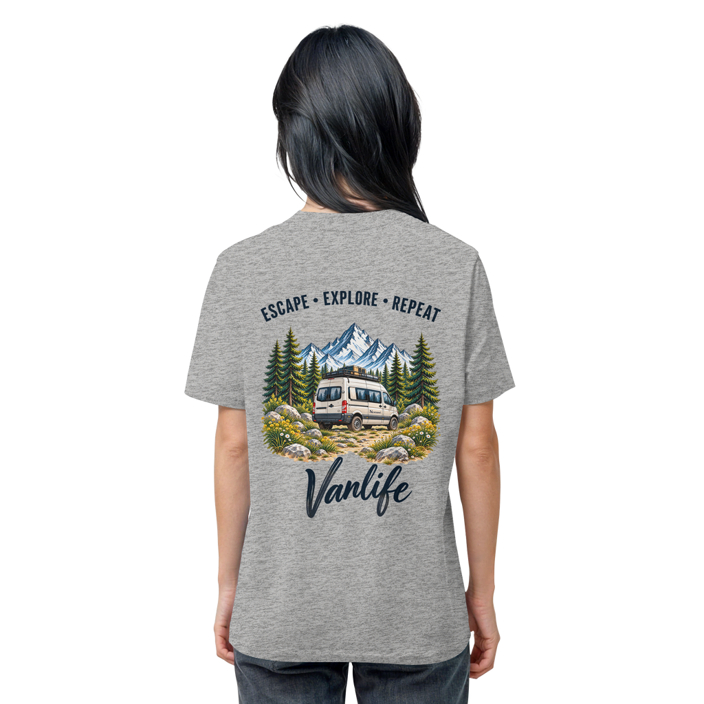 Bio T-Shirt in Heather Grey als Produkt-Mockup mit Escape Explore Repeat Motiv als Backprint – Produktansicht 2