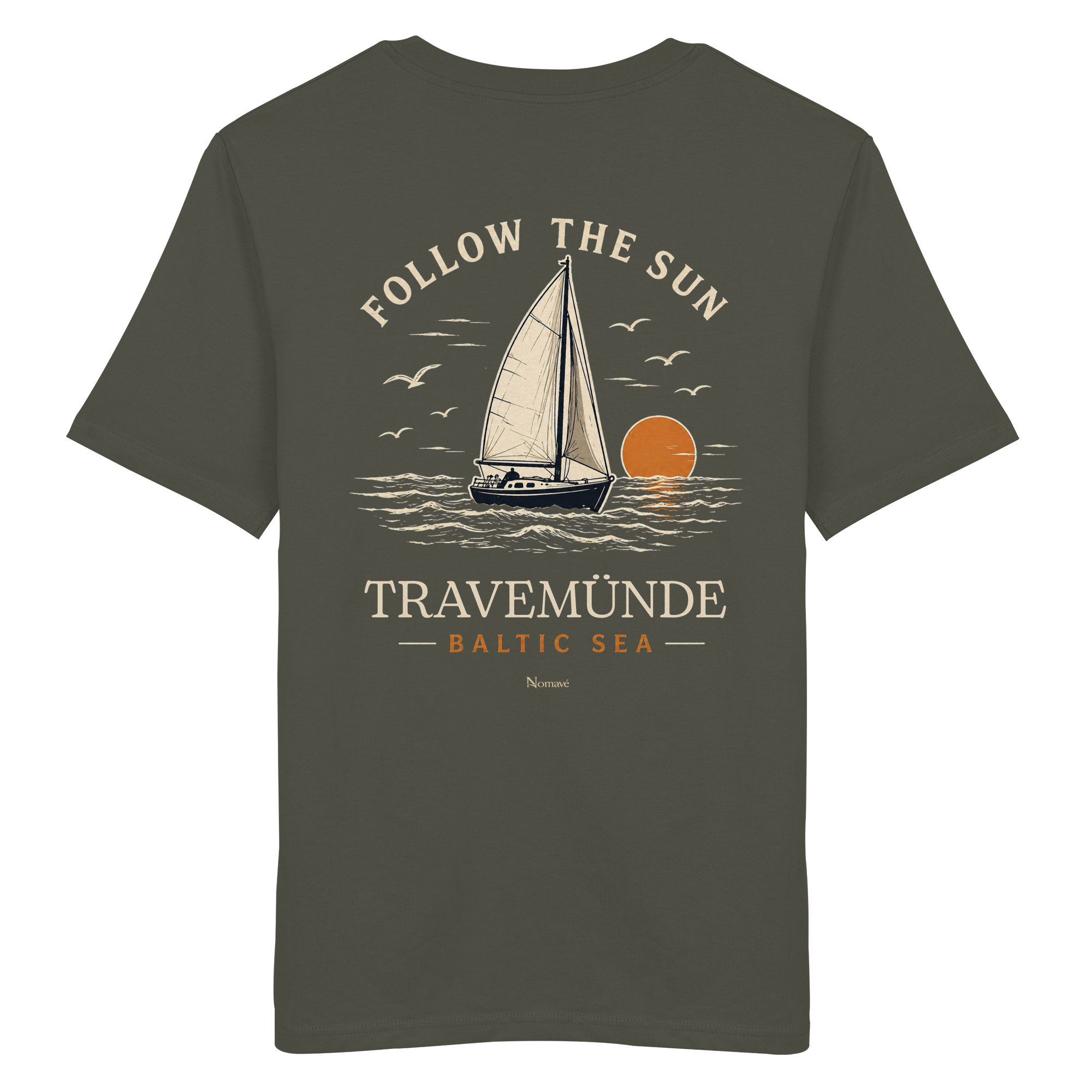 Travemünde Follow The Sun Dark Edition Backprint T-Shirt aus Bio-Baumwolle