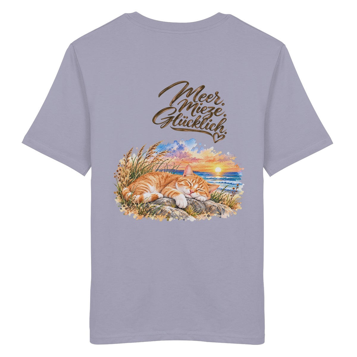 Rückansicht des freigestellten Bio-T-Shirts in Lavender mit „Meer. Mieze. Glücklich.“ und Katzenmotiv – Original-Mockup.