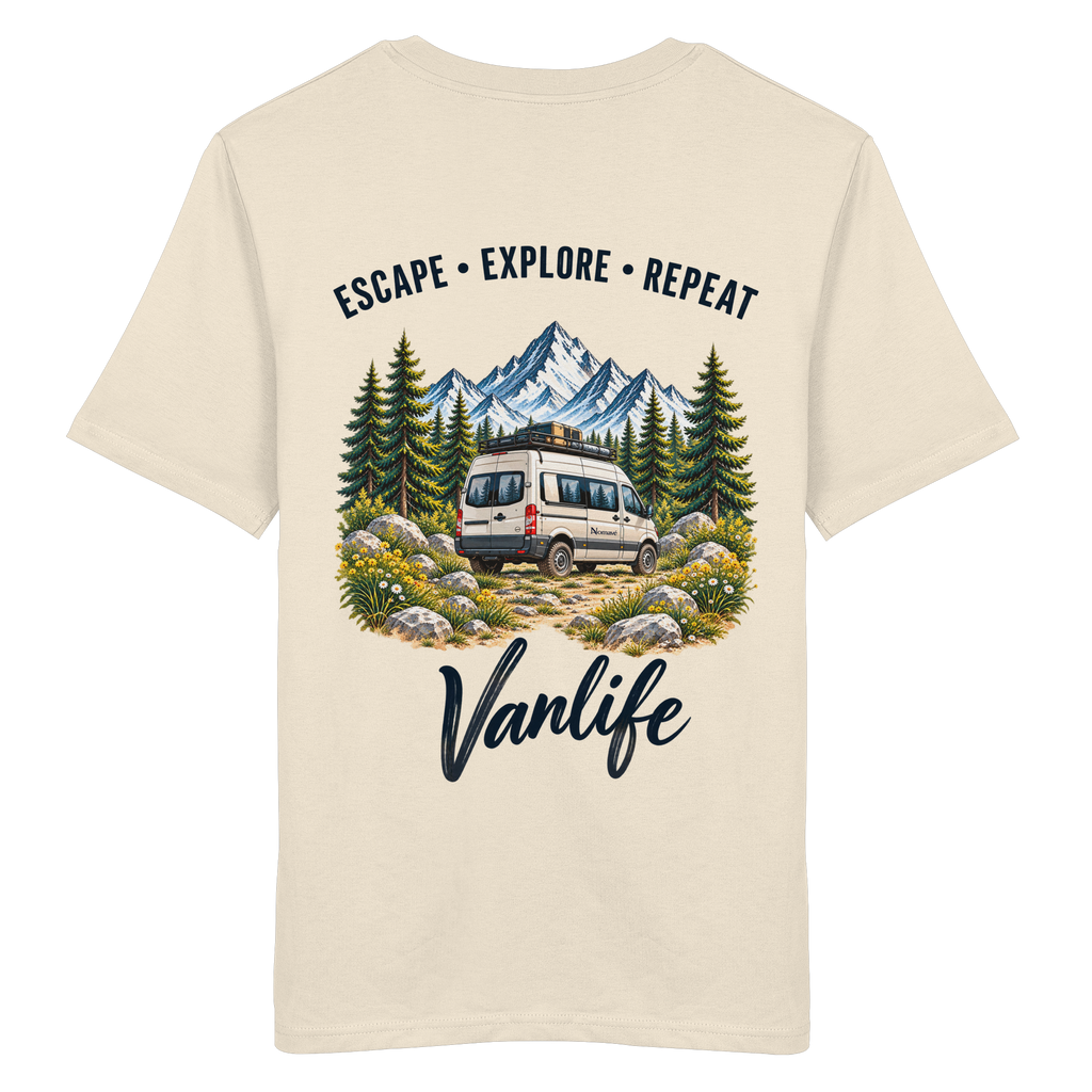 Bio T-Shirt in Natural Raw als Produkt-Mockup mit Escape Explore Repeat Motiv als Backprint