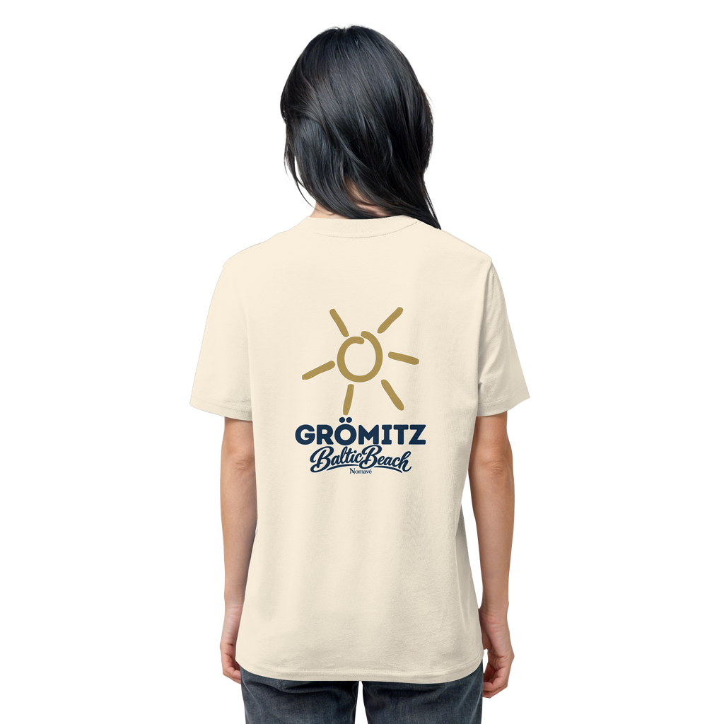 Grömitz Sonne Bio Unisex T-Shirt Baltic Beach mit Rückendruck in Natural Raw – Shirtigo-Originalmockup 2