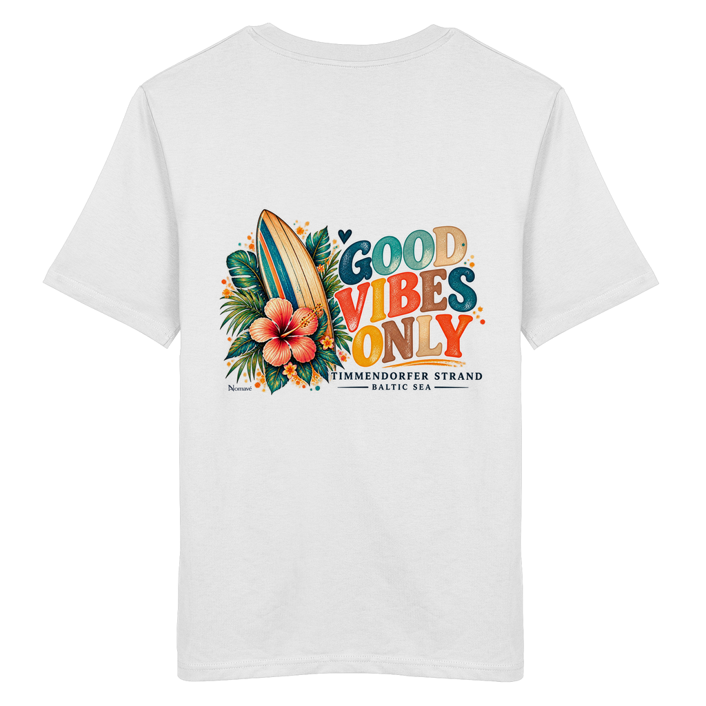 Original-Rückansicht 4: Unisex Bio-T-Shirt in White mit Timmendorfer-Surf-Vibes-Rückenprint, Surfboard, Hibiskusblüten und Baltic-Sea-Schriftzug.