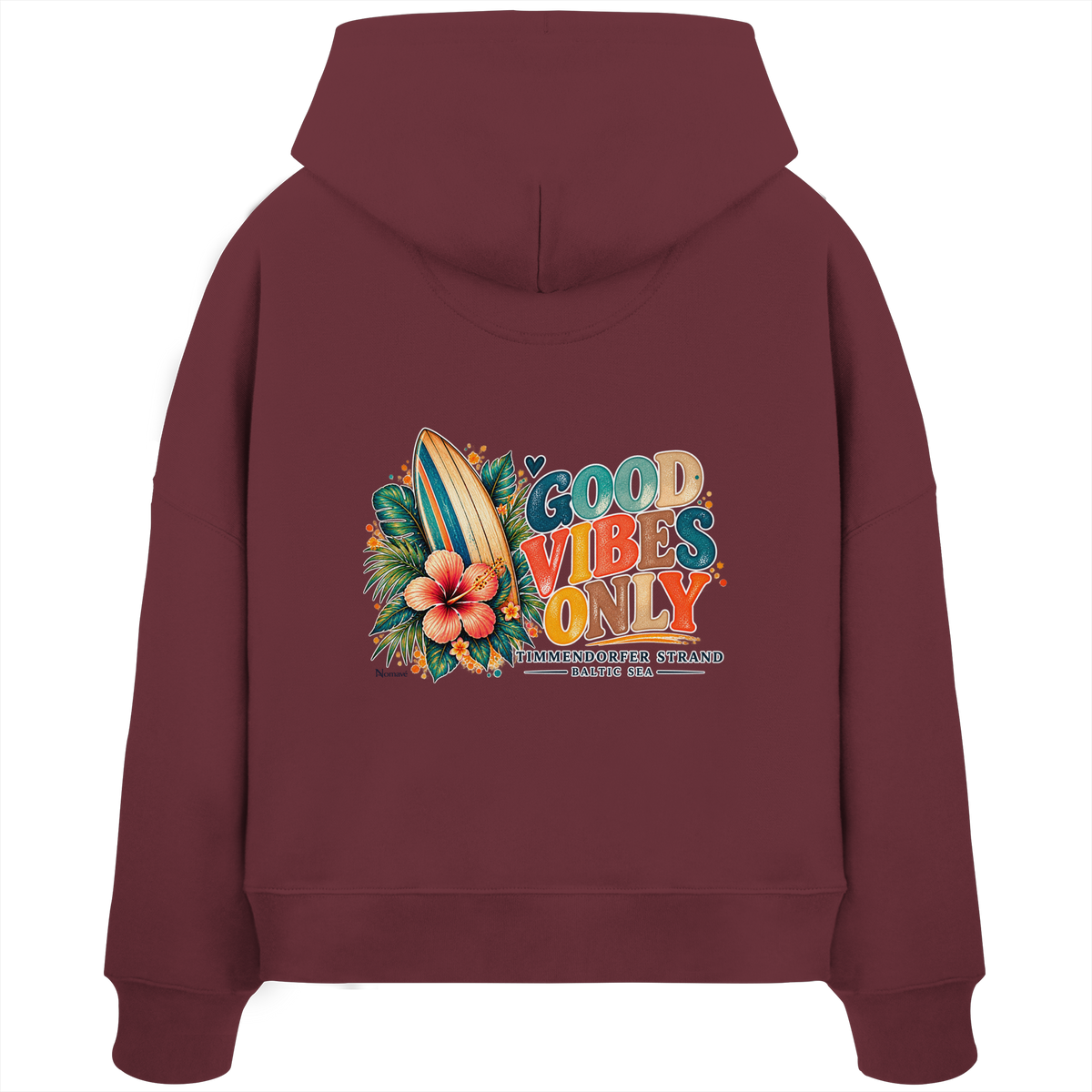 Rückansicht des Damen-Boxcut-Hoodies in Burgundy mit Timmendorfer-Surf-Vibes-Motiv aus Surfboard, Hibiskusblüten und „Good Vibes Only“.