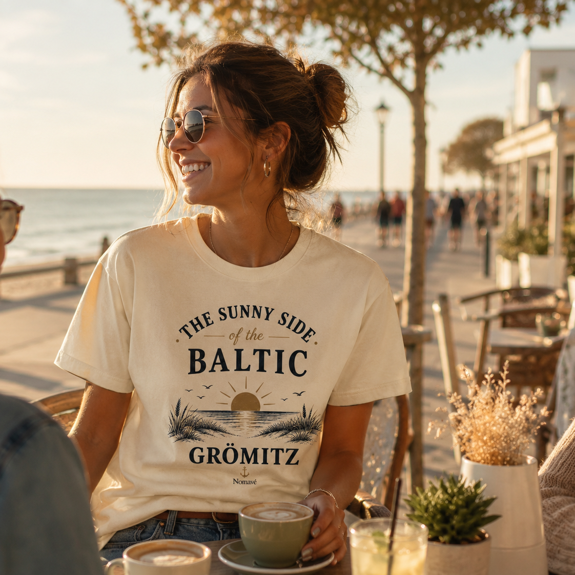Grömitz - The Sunny Side - Sonnenseite Ostsee Bio T - Shirt