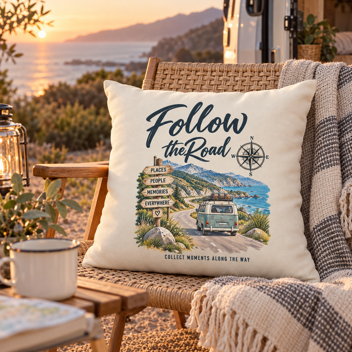 Follow the Road Kissen in einer Outdoor-Lounge am Campingplatz