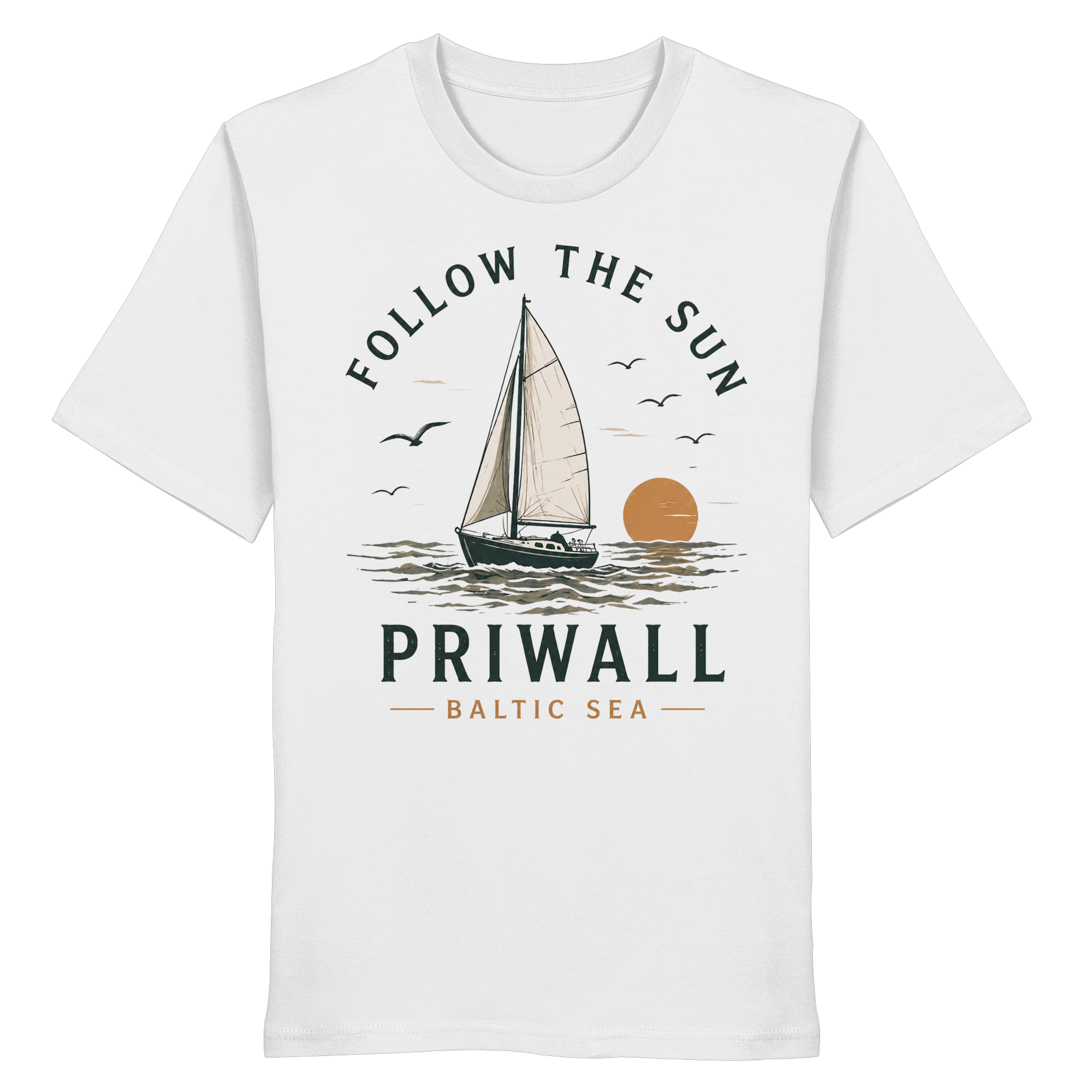 Weißes Follow the Sun T-Shirt aus der Priwall Baltic Sea Kollektion mit Segelboot Motiv