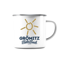 Grömitz Sonne Emaille-Tasse 300 ml in Weiß mit Silberrand und Baltic-Beach-Motiv – Shirtigo-Originalmockup