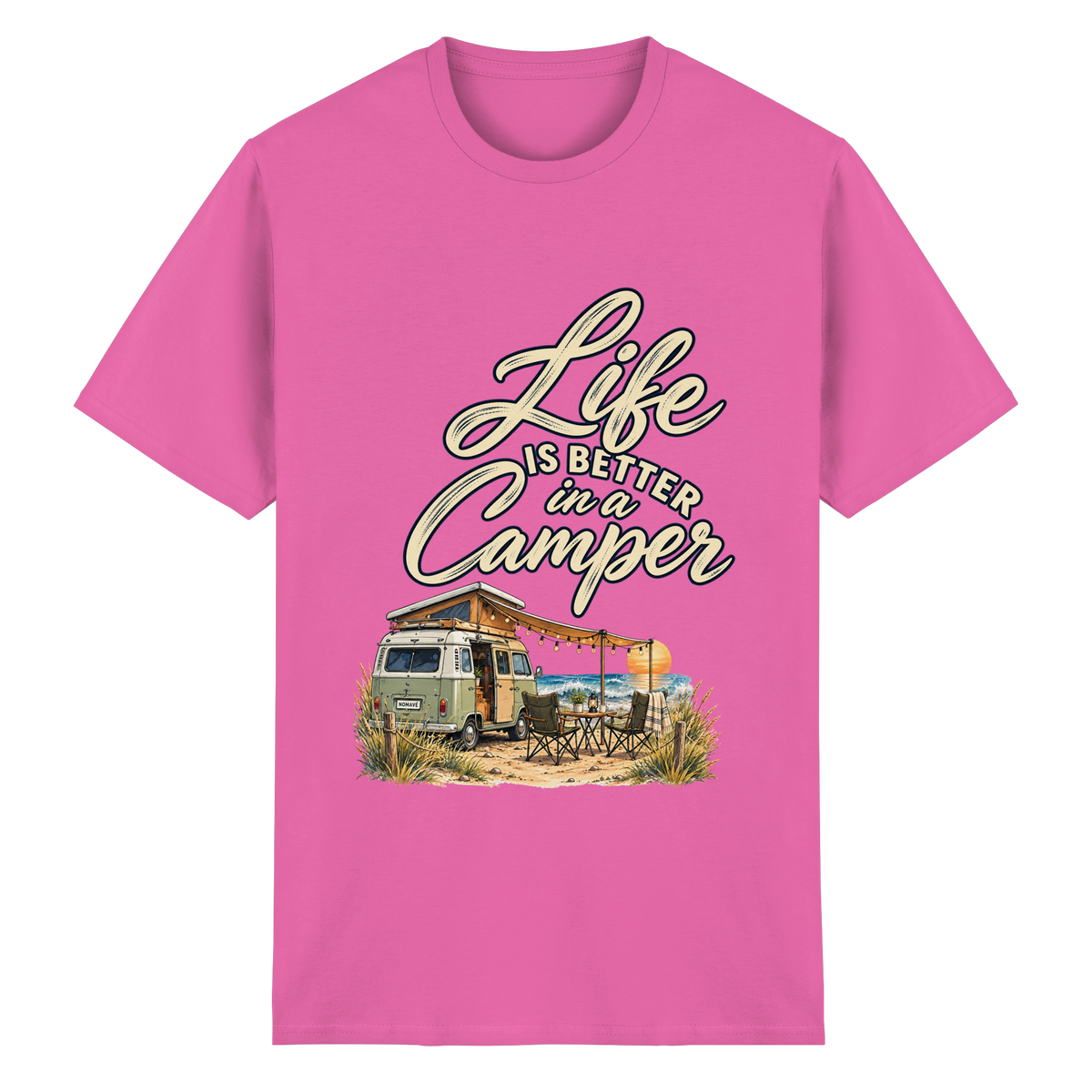 Essential T-Shirt in Azalea mit „Life is better in a Camper“-Motiv – Vorderansicht für Vanlife- und Campingfans