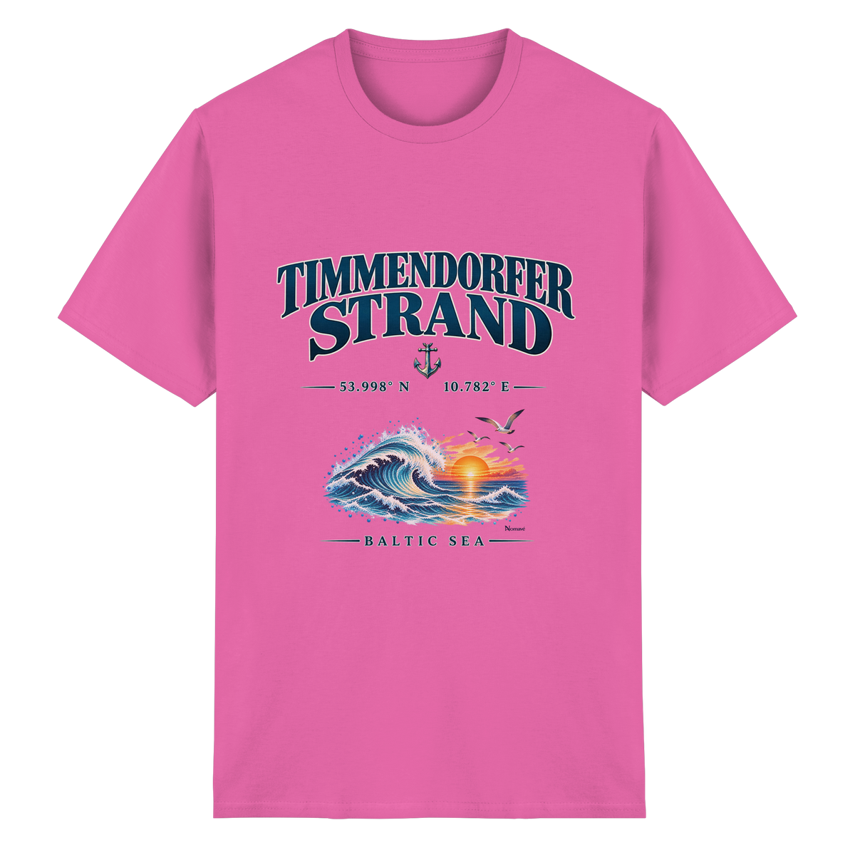 Original-Mockup 12: Unisex Heavy-Cotton-T-Shirt in Azalea mit Timmendorfer Strand – Baltic Sea Frontprint.