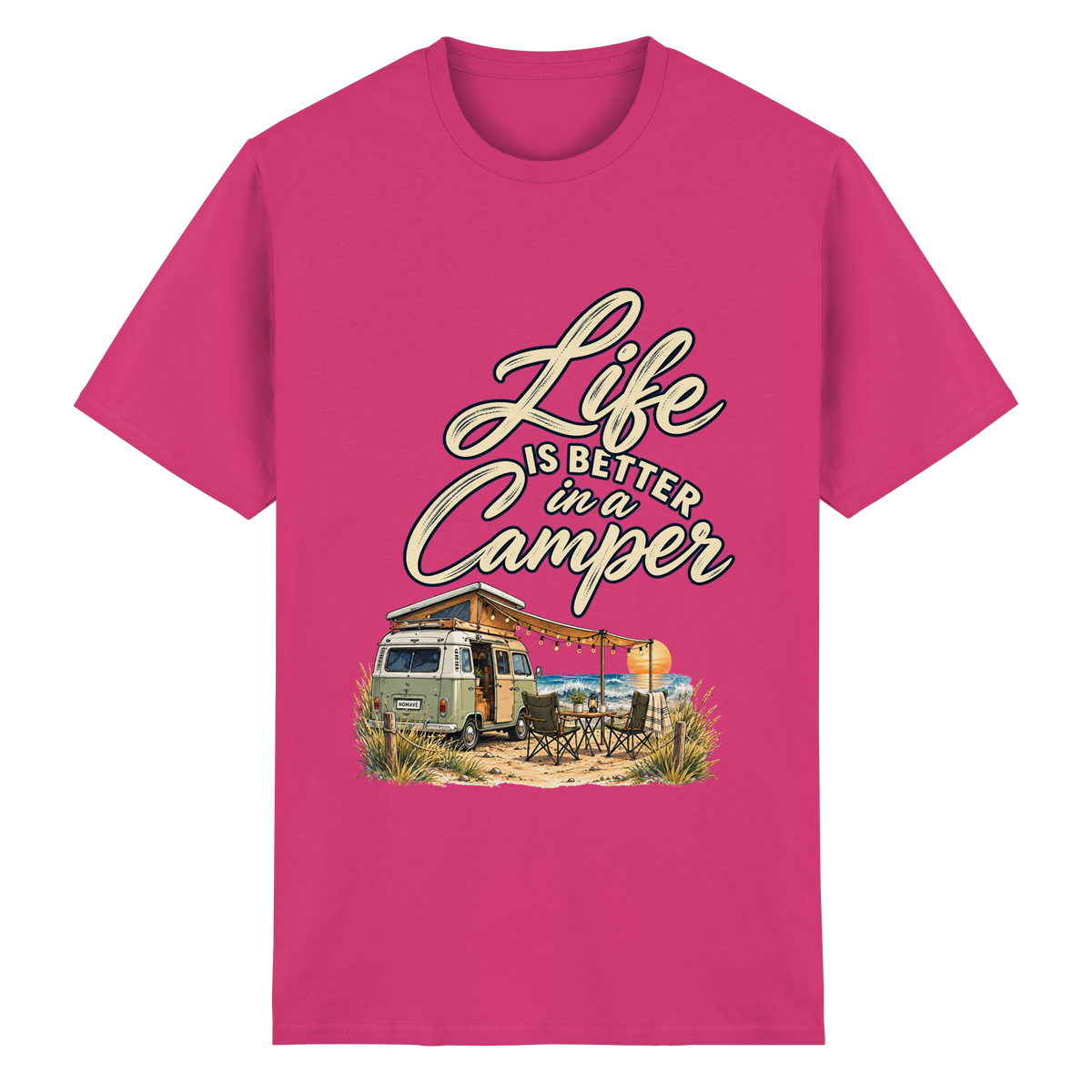 Essential T-Shirt in Heliconia mit „Life is better in a Camper“-Motiv – Vorderansicht für Vanlife- und Campingfans
