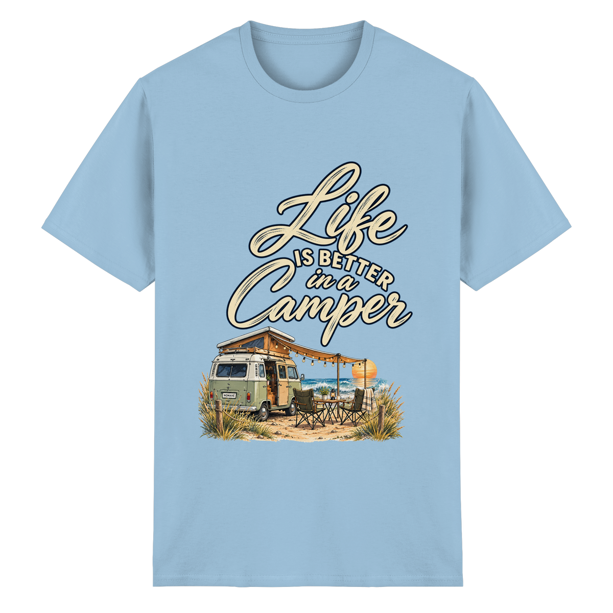 Essential T-Shirt in Light Blue mit „Life is better in a Camper“-Motiv – Vorderansicht für Vanlife- und Campingfans