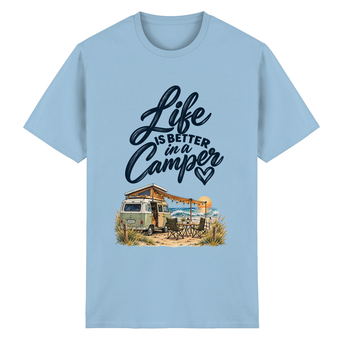 Essential T-Shirt mit „Life is better in a Camper“-Motiv – Vorderansicht in Light Blue für Vanlife- und Campingfans