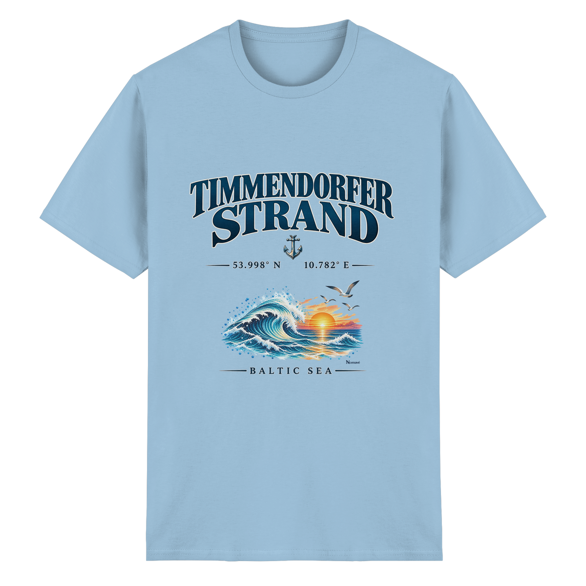 Original-Mockup 10: Unisex Heavy-Cotton-T-Shirt in Light Blue mit Timmendorfer Strand – Baltic Sea Frontprint.