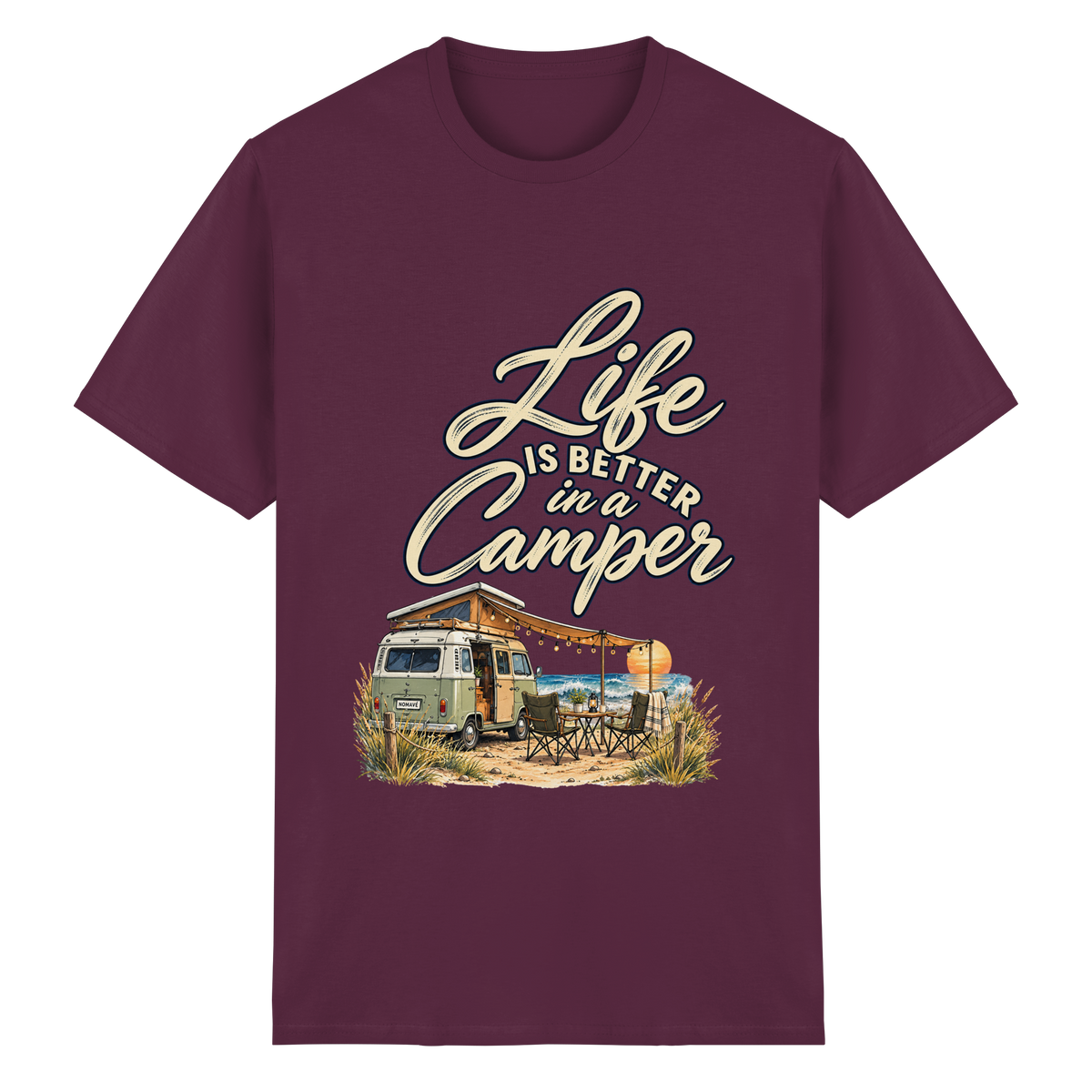 Essential T-Shirt in Maroon mit „Life is better in a Camper“-Motiv – Vorderansicht für Vanlife- und Campingfans