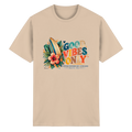 Timmendorfer Strand – Surf Vibes – Heavy-Cotton-T-Shirt mit Frontprint – Natural; originales Katalogmockup der Vorderansicht mit Frontprint.