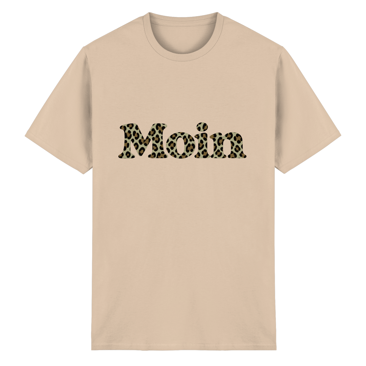 Original-Shirtigo-Mockup: Essential Unisex T-Shirt in Natural mit „Moin“ im salbeigrünen Leoprint auf der Vorderseite