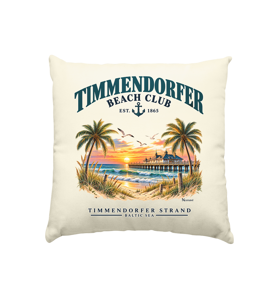 Originalmockup: Kissen Natur 40 × 40 cm mit Timmendorfer-Beach-Club-Frontmotiv.