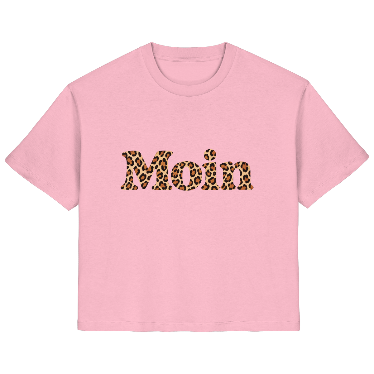 Original-Shirtigo-Mockup: Damen Bio T-Shirt in Cotton Pink mit „Moin“ im Karamell-Leoprint als Frontprint
