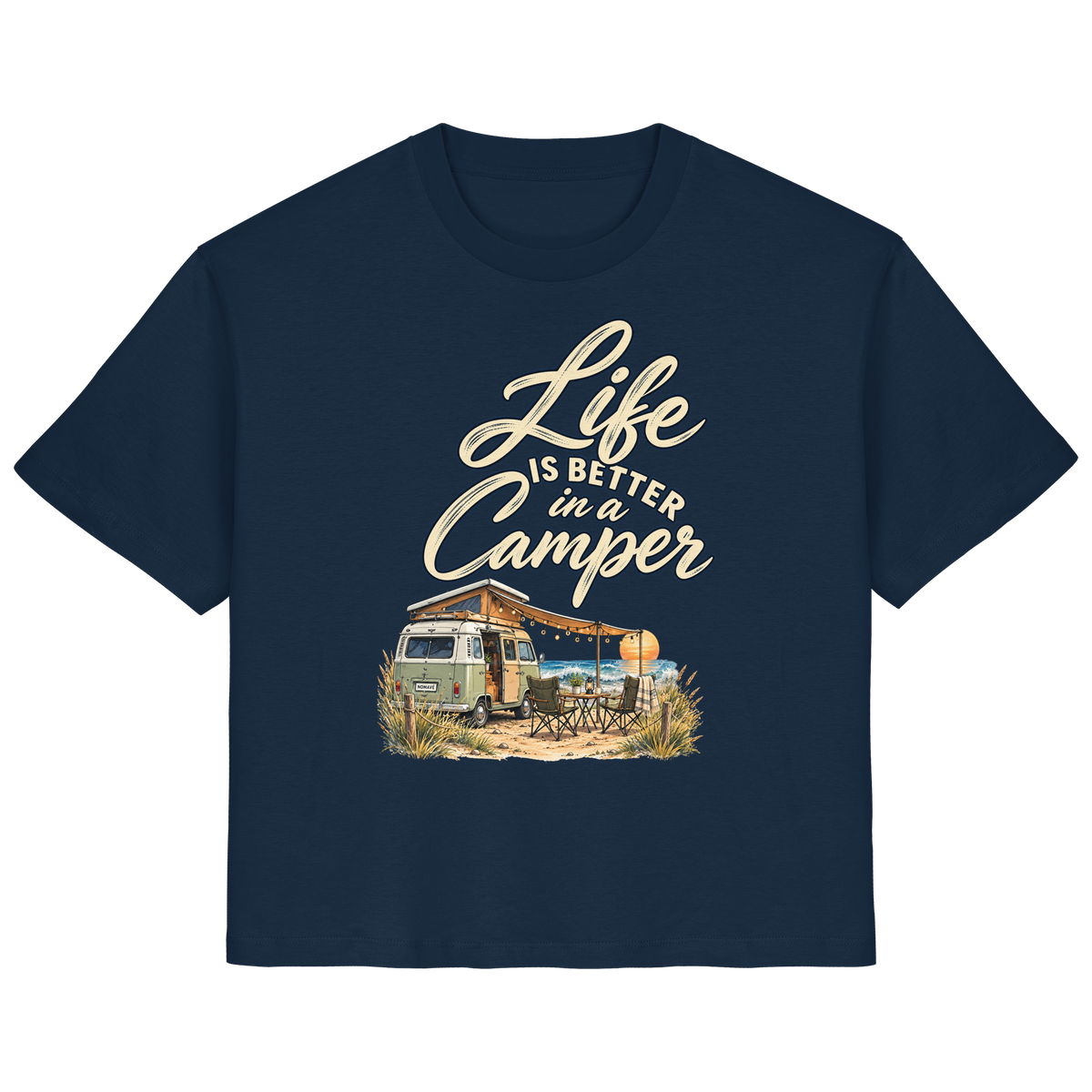 Damen Bio Shirt in French Navy mit „Life is better in a Camper“-Motiv – Vorderansicht für Vanlife- und Campingfans