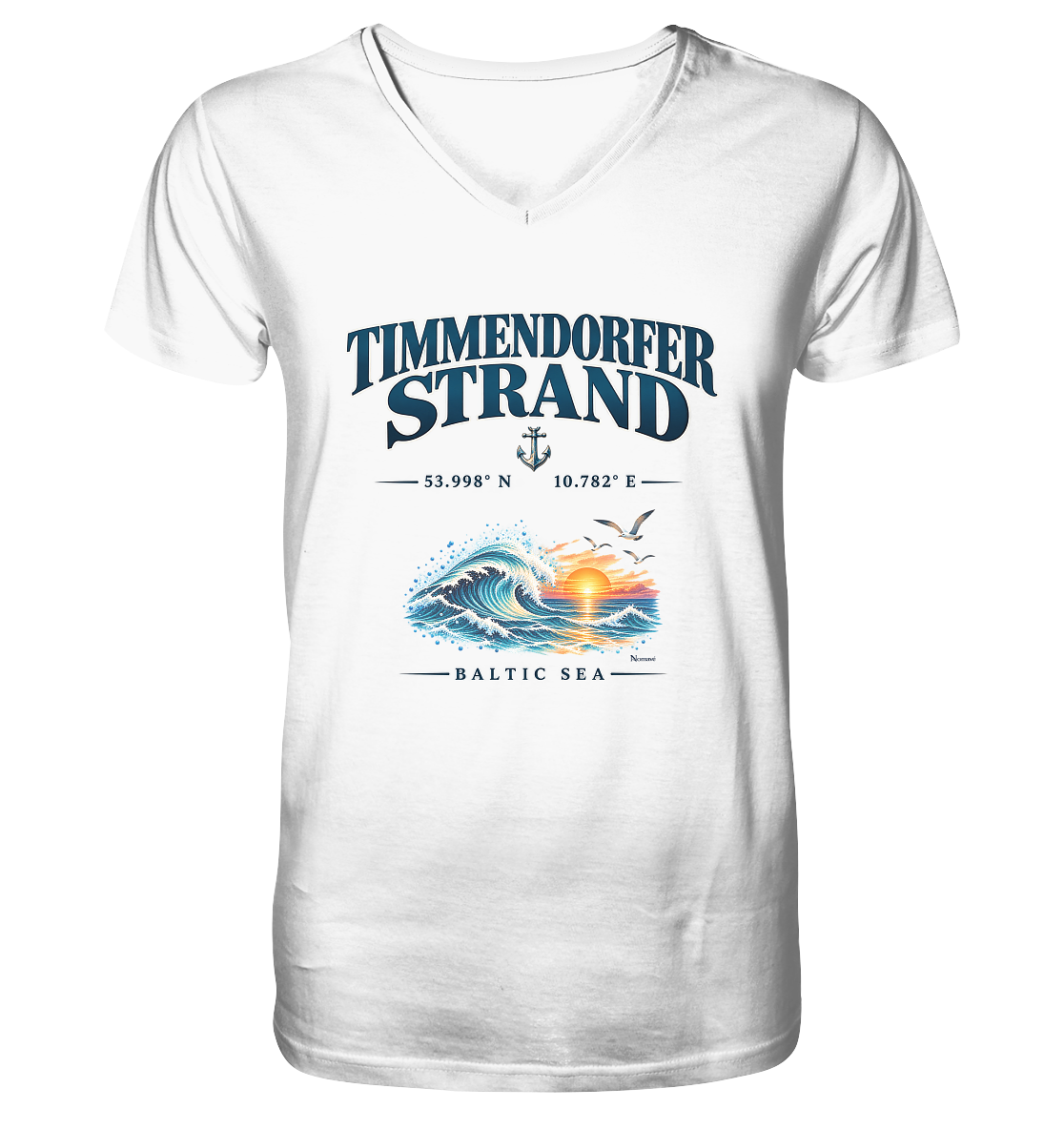 Original-Mockup 1: Herren Bio-V-Neck-T-Shirt in White mit Timmendorfer Strand – Baltic Sea Frontprint.