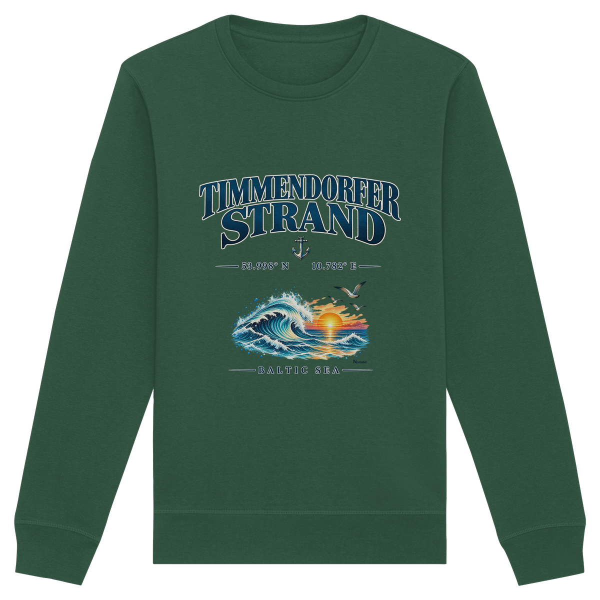 Original-Mockup 9: Unisex Bio-Sweatshirt in Bottle Green mit Timmendorfer Strand – Baltic Sea Frontprint.