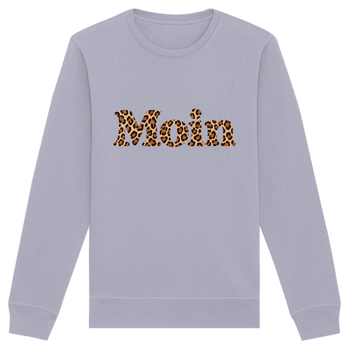 Original-Shirtigo-Mockup: Bio Unisex Sweatshirt in Serene Blue mit „Moin“ im Karamell-Leoprint auf der Vorderseite
