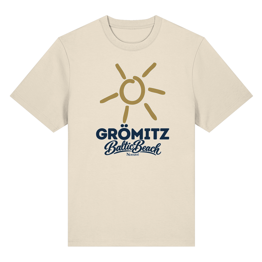 Bio-Heavy T-Shirt Grömitz Sonne Baltic Beach in Natural Raw – Frontdruck mit goldener Sonne, Shirtigo-Originalmockup 1